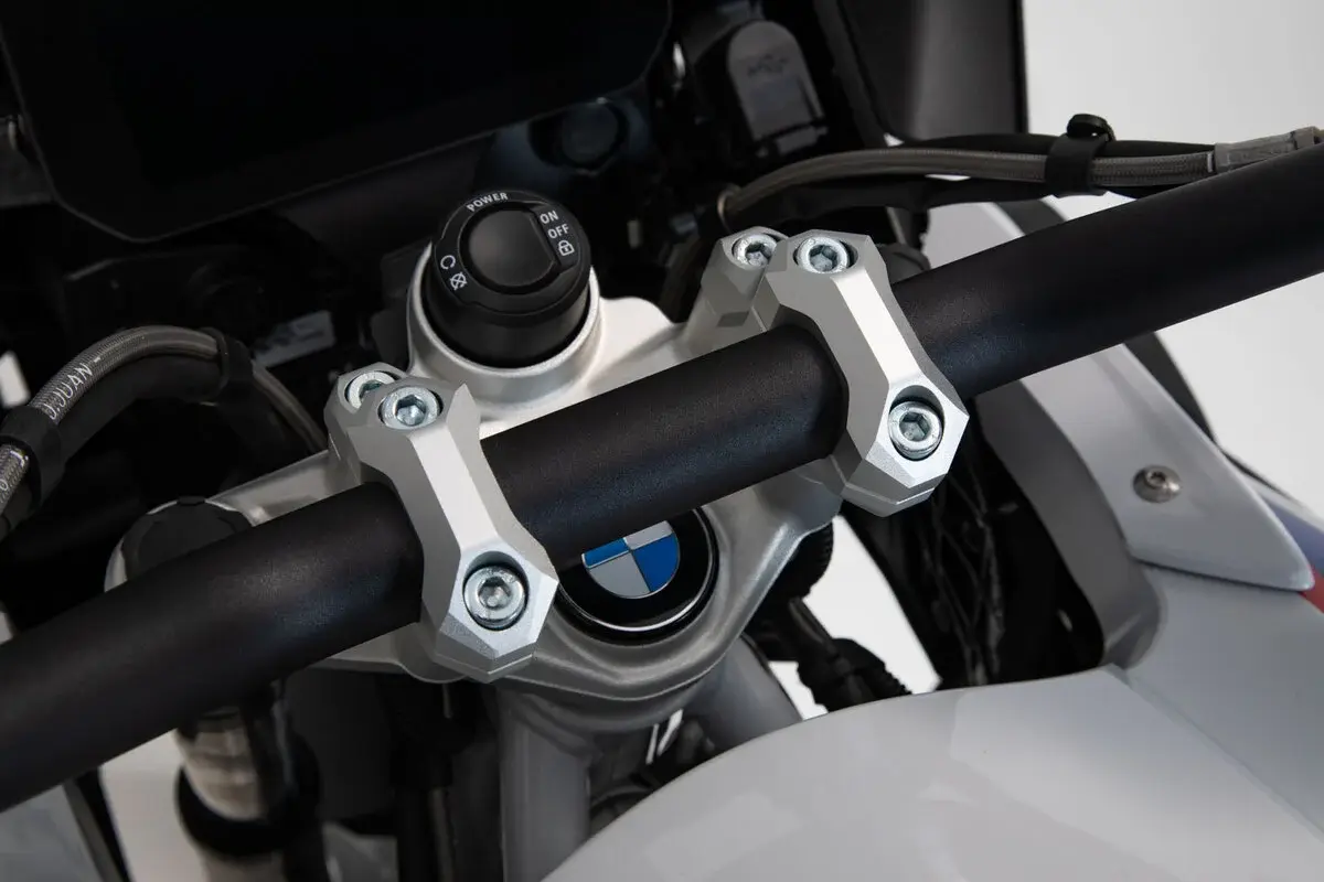 SW-MOTECH BMW Modelleri için • 32 mm Yükseltme • 20 mm Geri Alma • Gümüş - LEH.07.039.12601/S