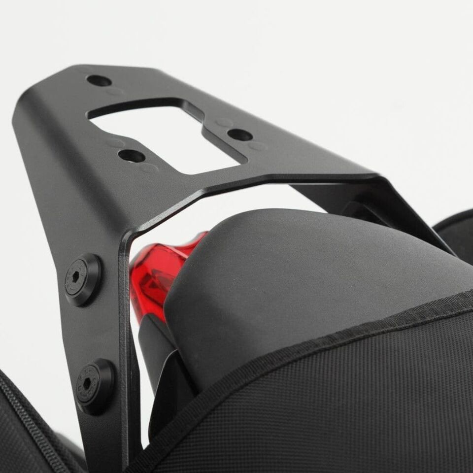 SW-MOTECH Arka Çanta Demi̇ri̇ Triumph Street Triple