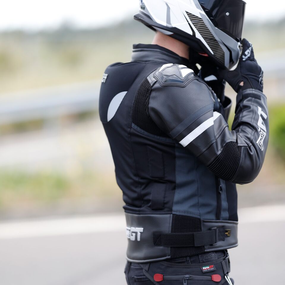 2003001 TITAN Antrasit Hörgüçlü Erkek Montu