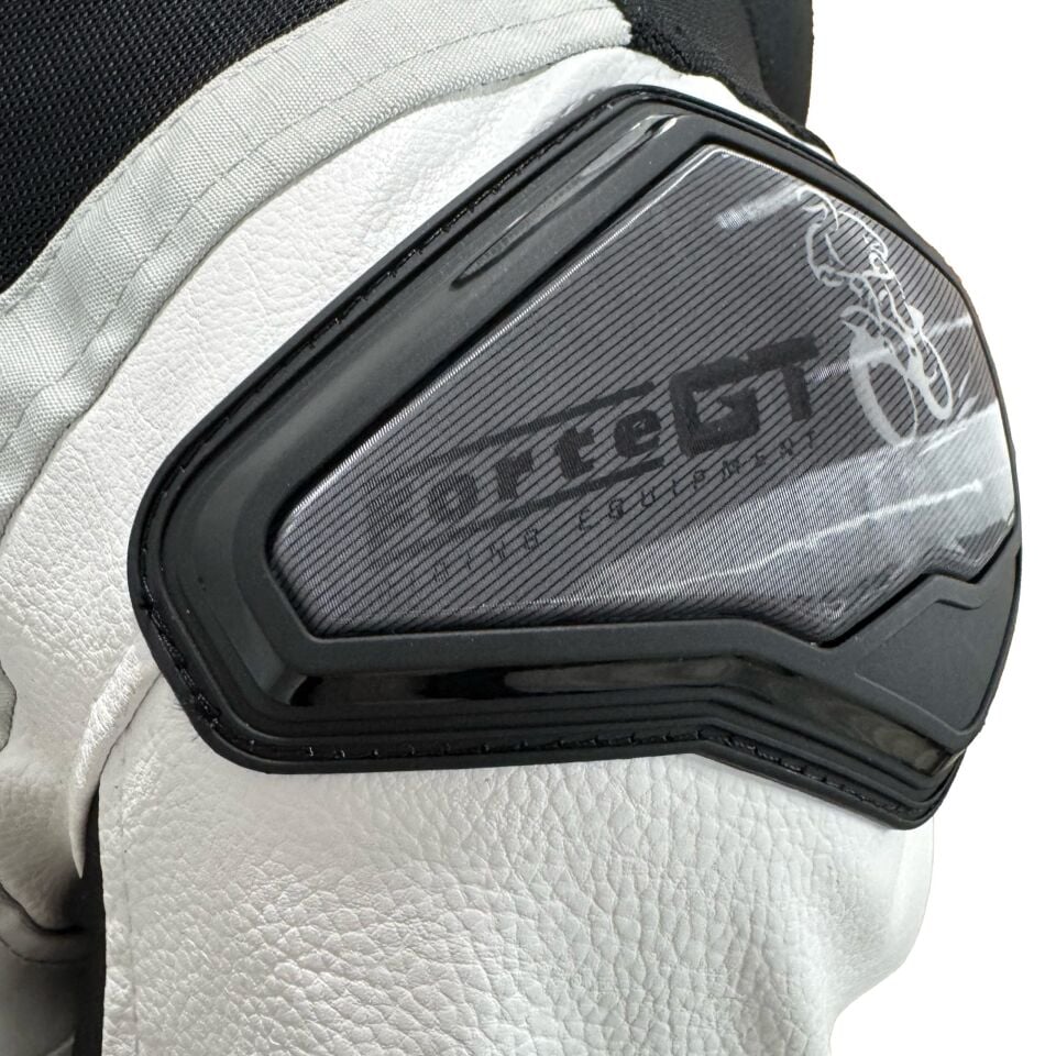 Titan Kırmızı Hörgüçlü Mont